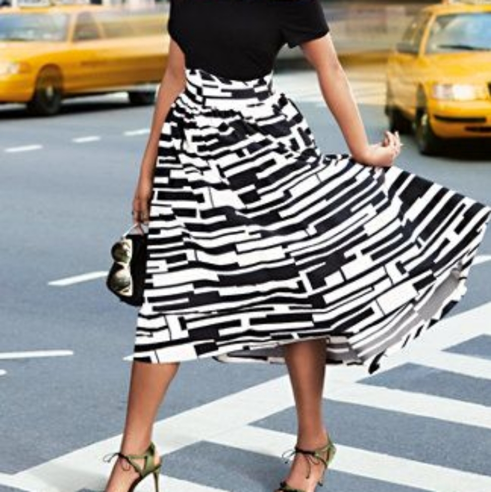 New York & Company skirt (size 4)